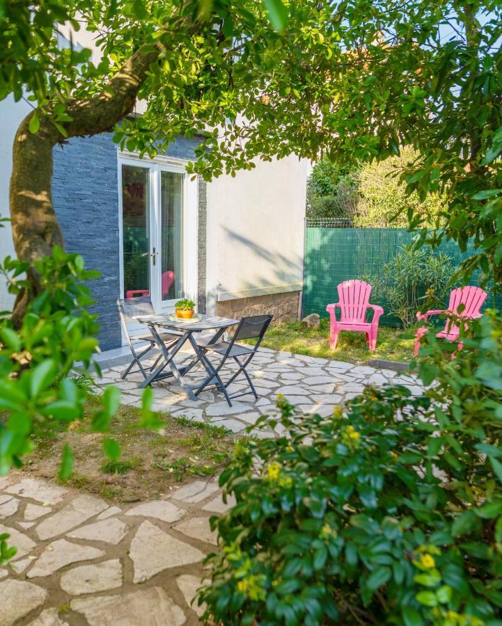 Studio Au Calme Tout Confort Proche Des Plages - Jardin Wifi Parking Fréjus Zewnętrze zdjęcie