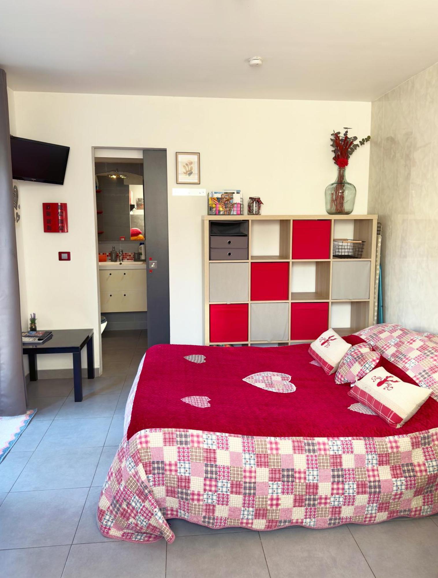 Studio Au Calme Tout Confort Proche Des Plages - Jardin Wifi Parking Fréjus Zewnętrze zdjęcie